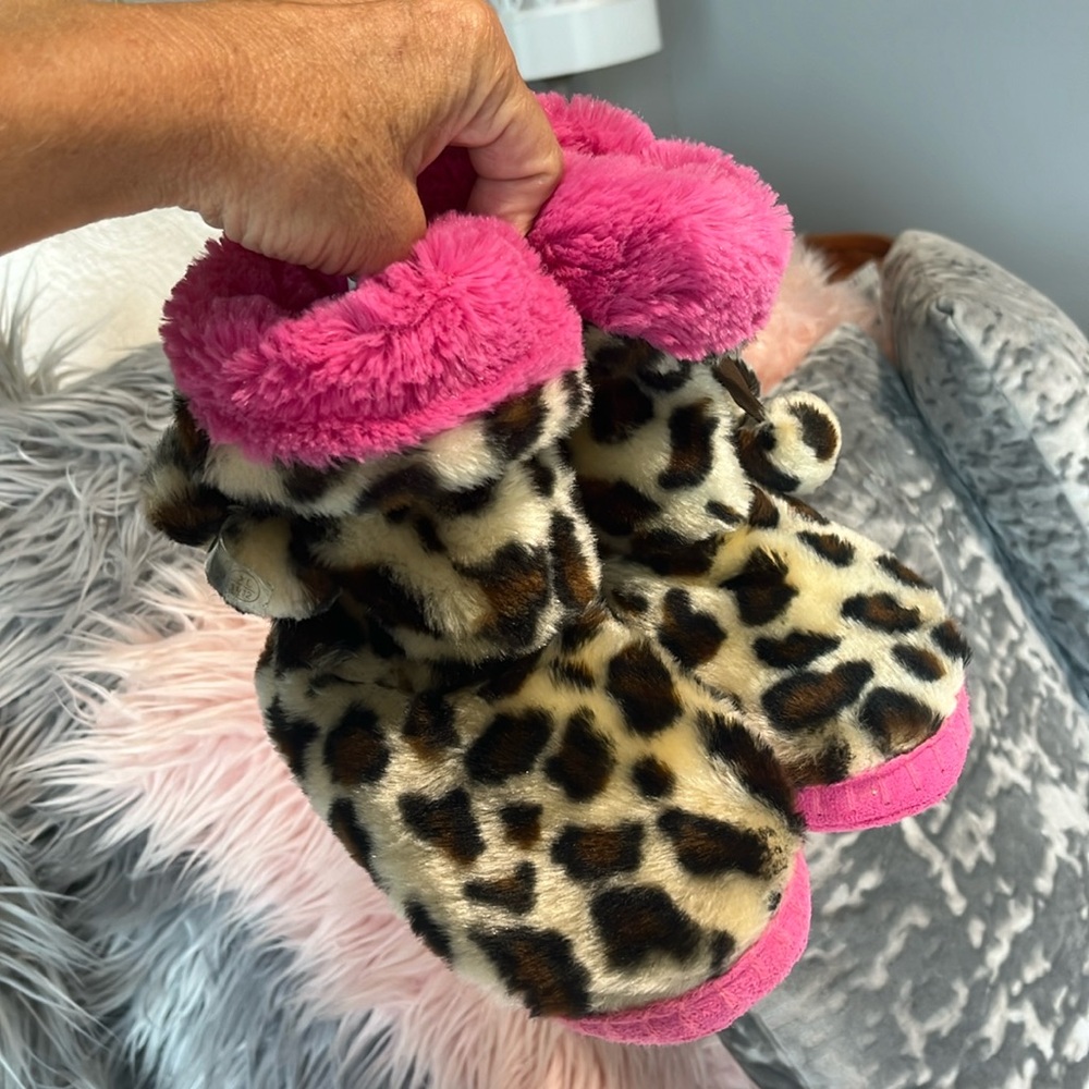 Comfy Plush Leopard Booties Slippers New